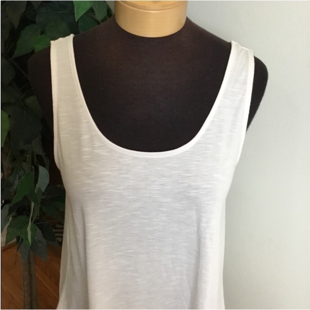 Wallflower tank top with fringe detail Woman’s Med white shark bite hem - Picture 3 of 13